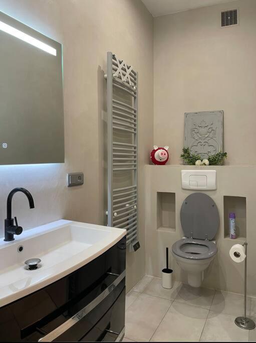 Luxury Apartment In The Heart Of Old Town Nice. Exterior foto