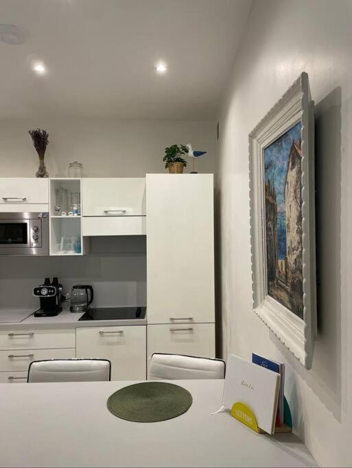 Luxury Apartment In The Heart Of Old Town Nice. Exterior foto